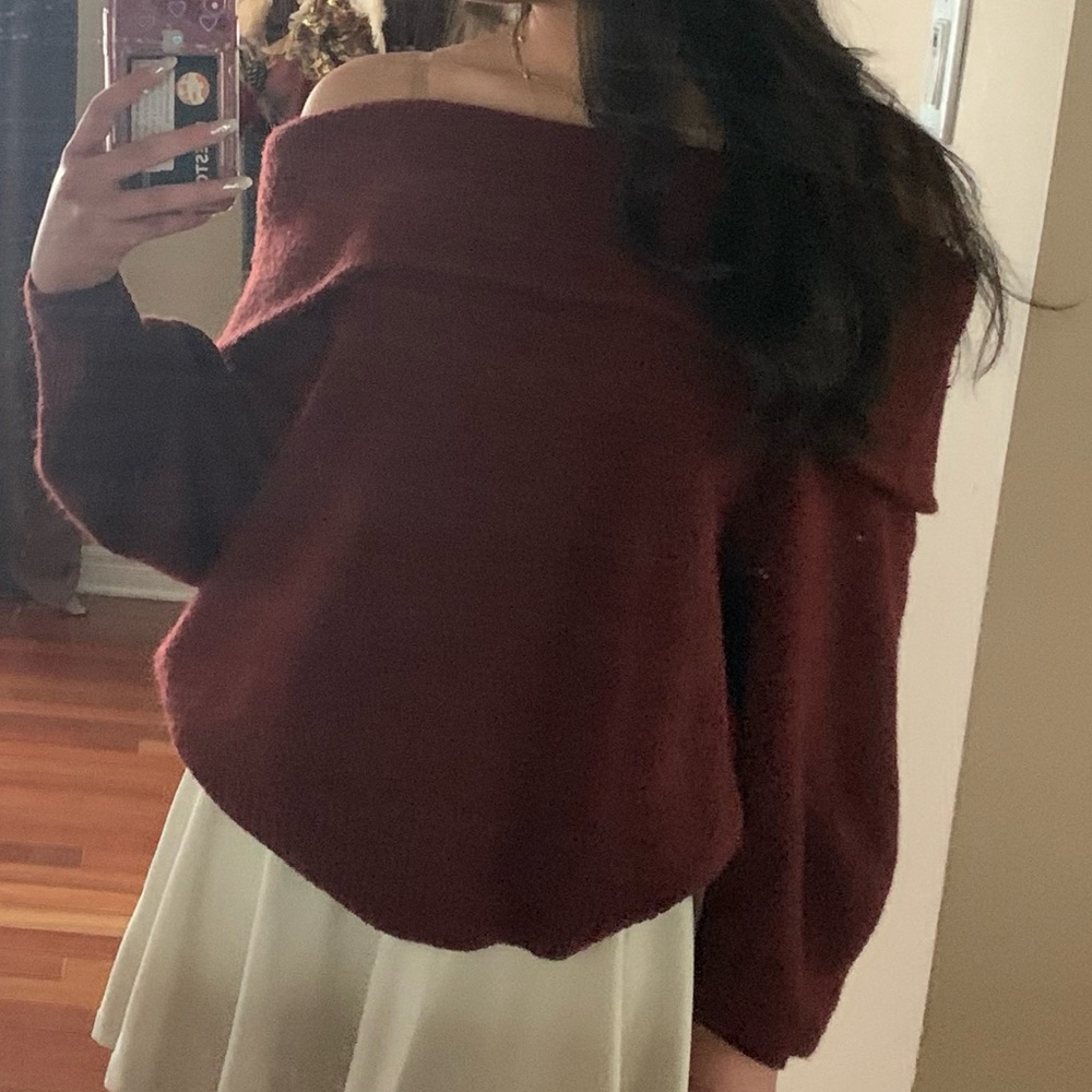 Off-shoulder Knitted Sweater